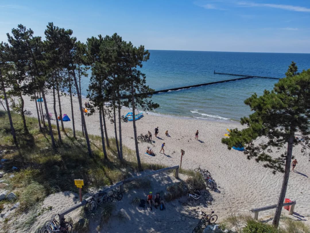 Gdzie otwarte plaże nad Bałtykiem? Znajdź idealne miejsca do wypoczynku
